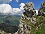 63 Bei nuvoloni estivi in cielo il pomeriggio